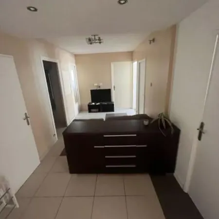 Appartement La Clara - Proche Gare & Lit Double *